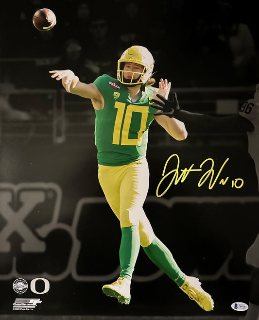 Justin Herbert Autographed Oregon Ducks 16x20 Photo - Green Jersey