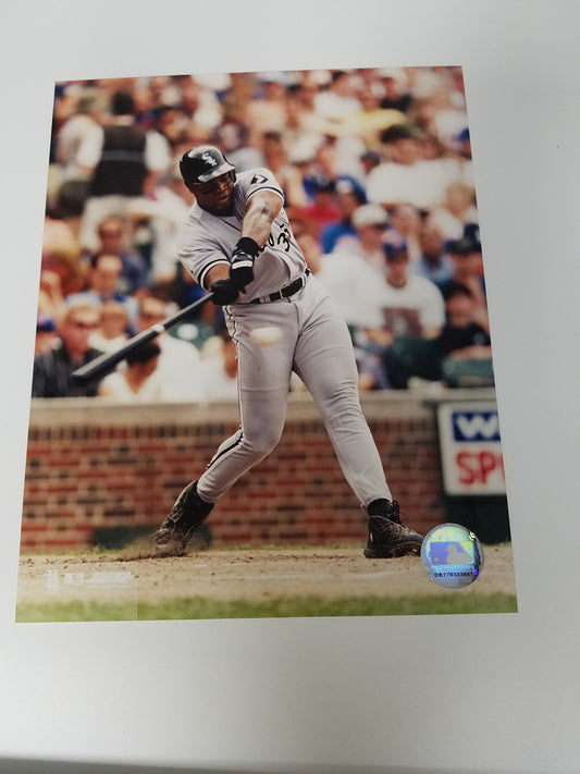 UNSIGNED Frank Thomas 8x10 Photo (batting)