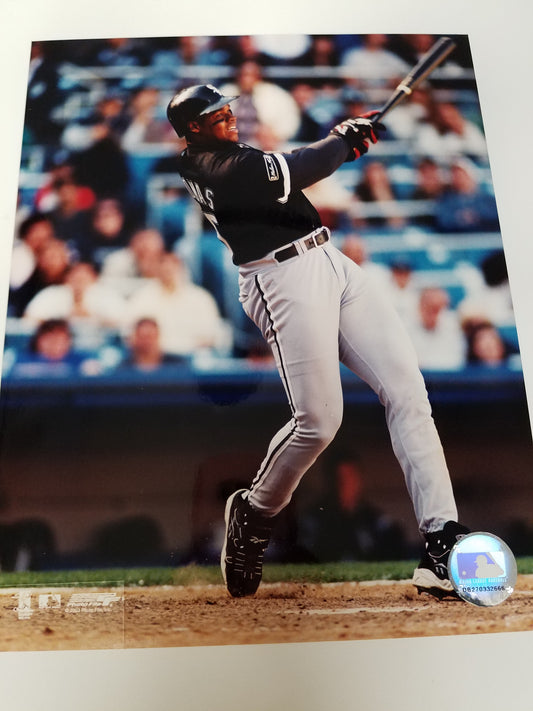UNSIGNED Frank Thomas 8x10 Photo (batting4)