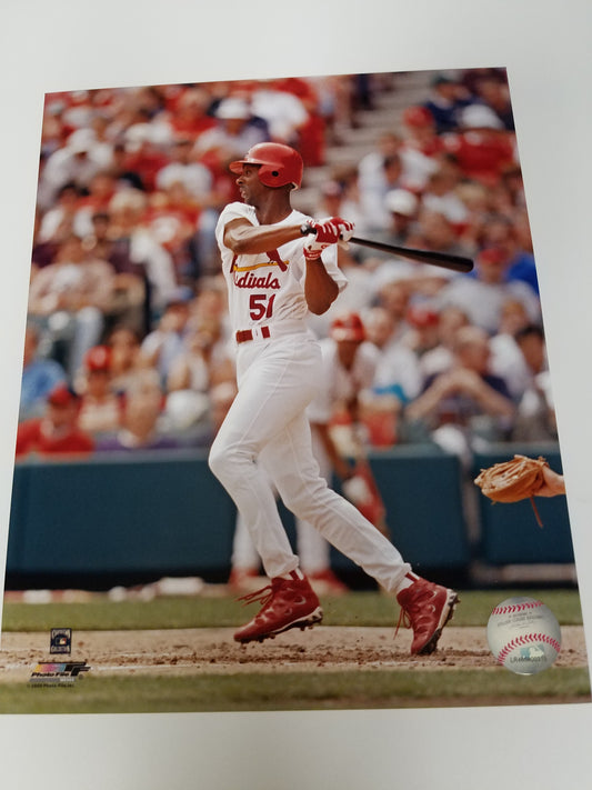 UNSIGNED Willie McGee 8x10 Photo (batting)