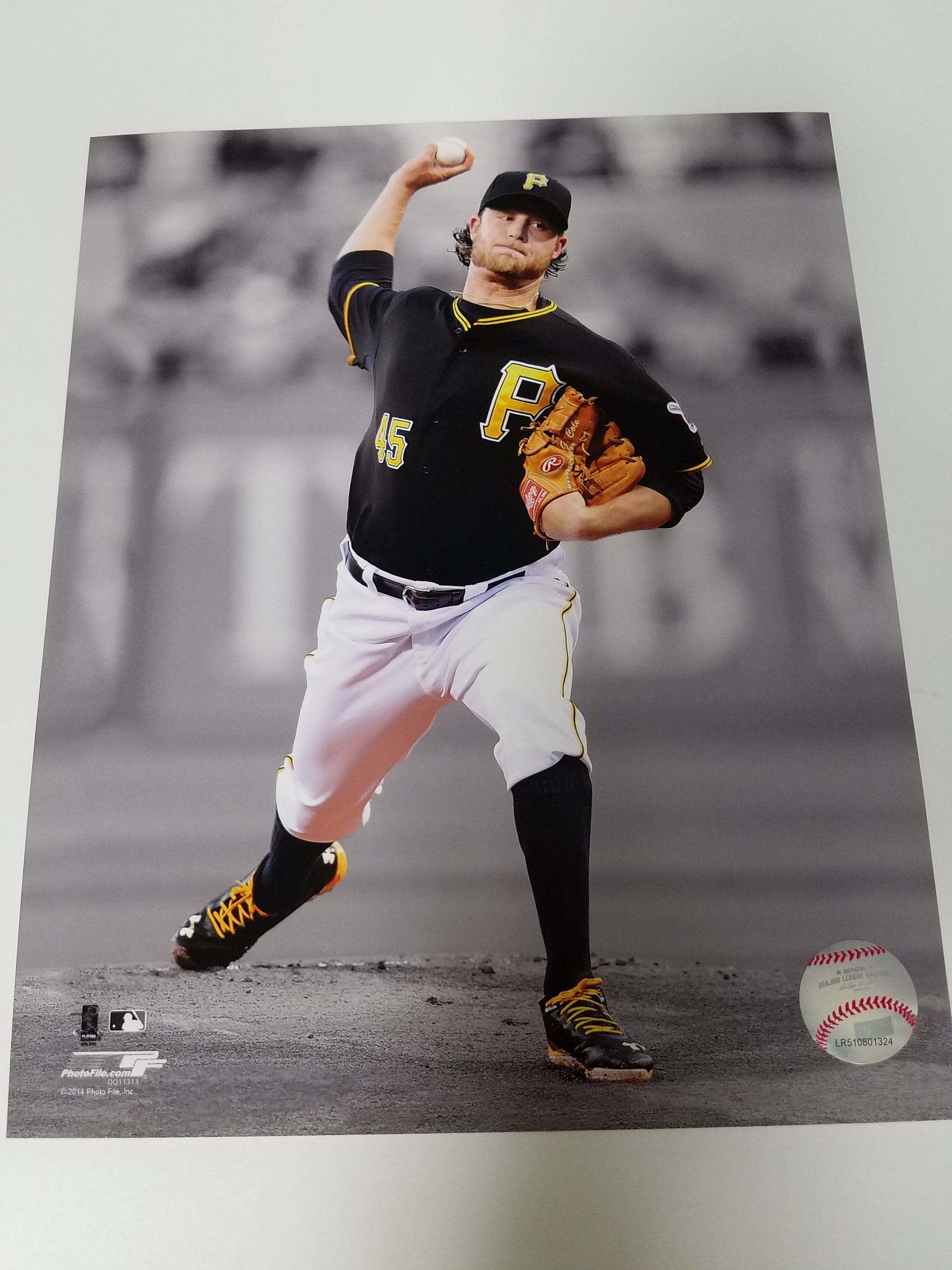 Authentic Autographed Memorabilia