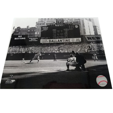 UNSIGNED Don Larsen 8x10 Photo (pitching)