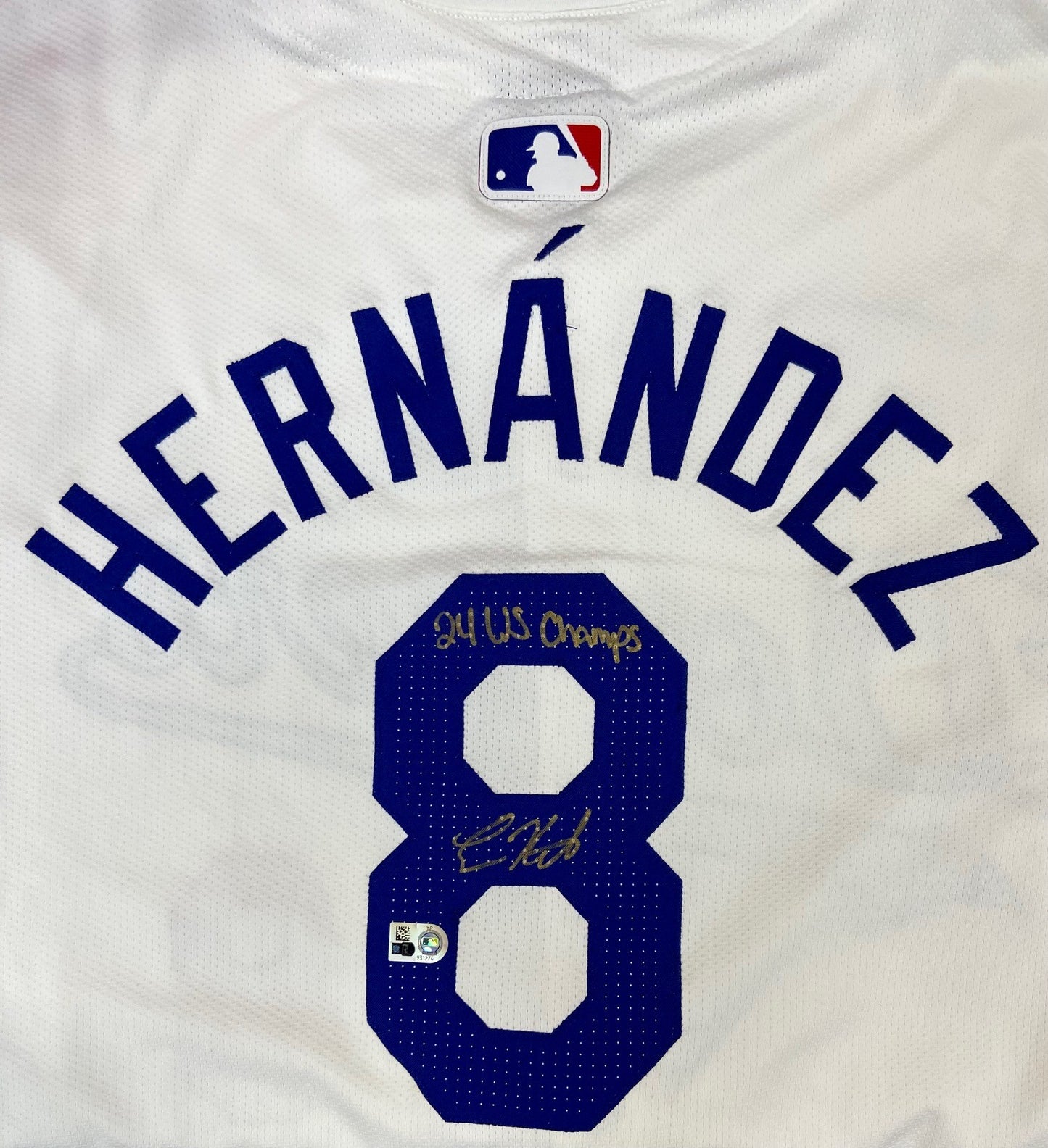 Authentic Autographed Memorabilia 