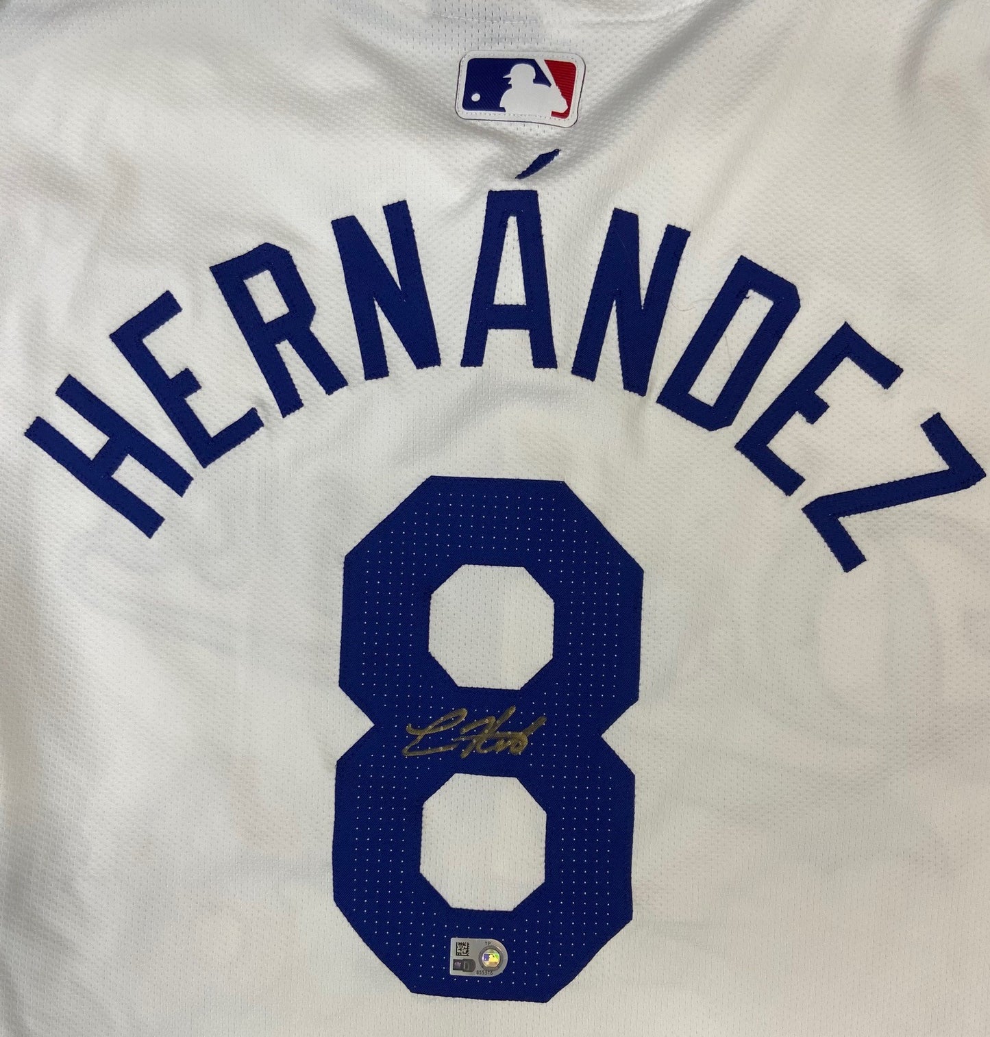 Authentic Autographed Memorabilia 
