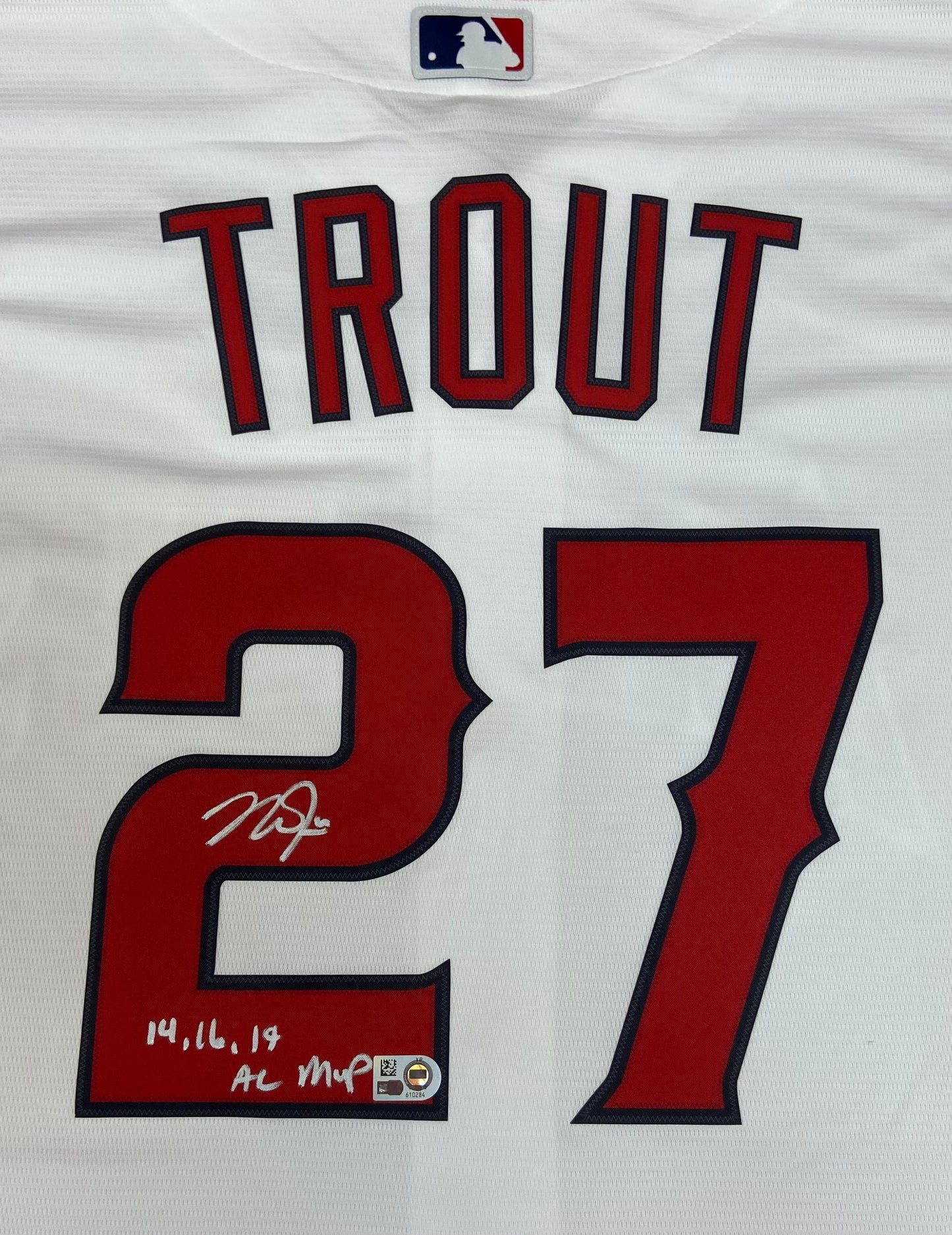 Authentic Autographed Memorabilia 