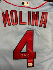 Authentic Autographed Memorabilia 