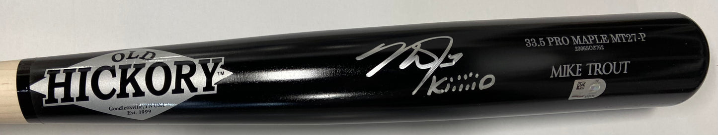 Authentic Autographed Memorabilia 