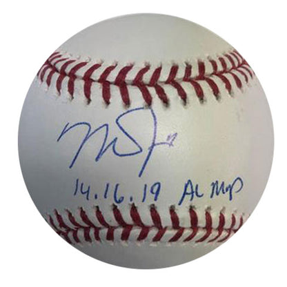 Authentic Autographed Memorabilia 