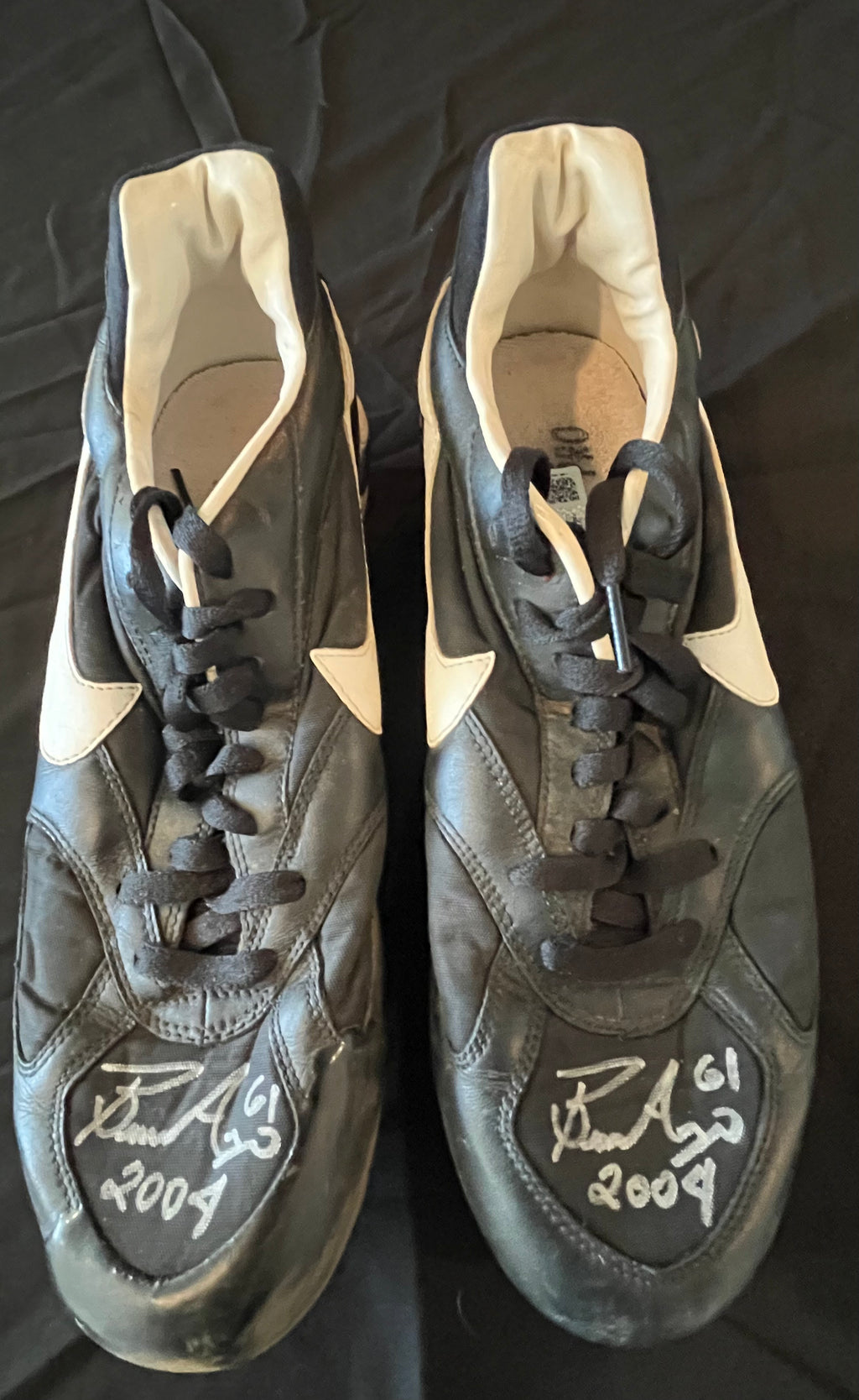 Authentic Autographed Memorabilia 