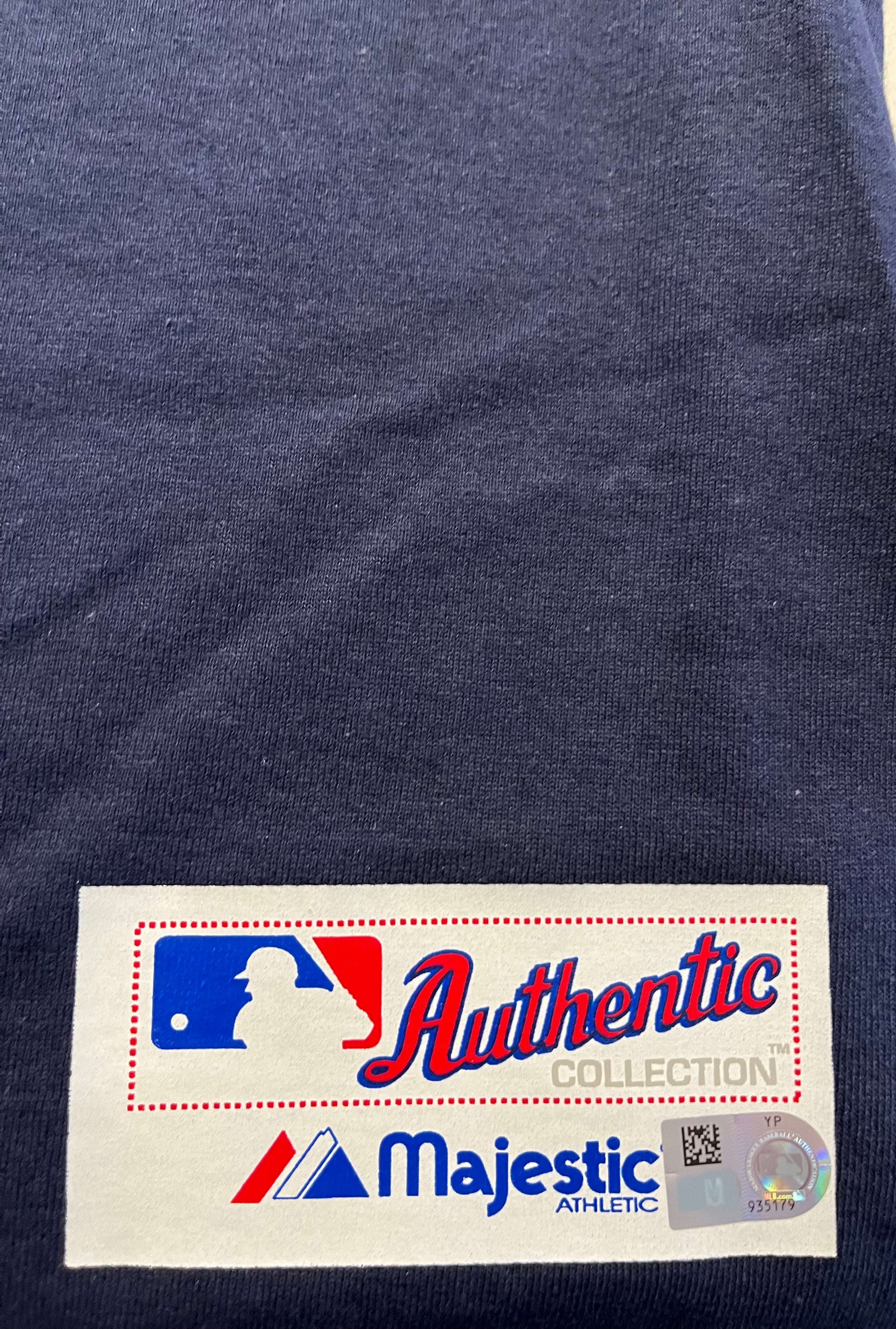 Authentic Autographed Memorabilia 