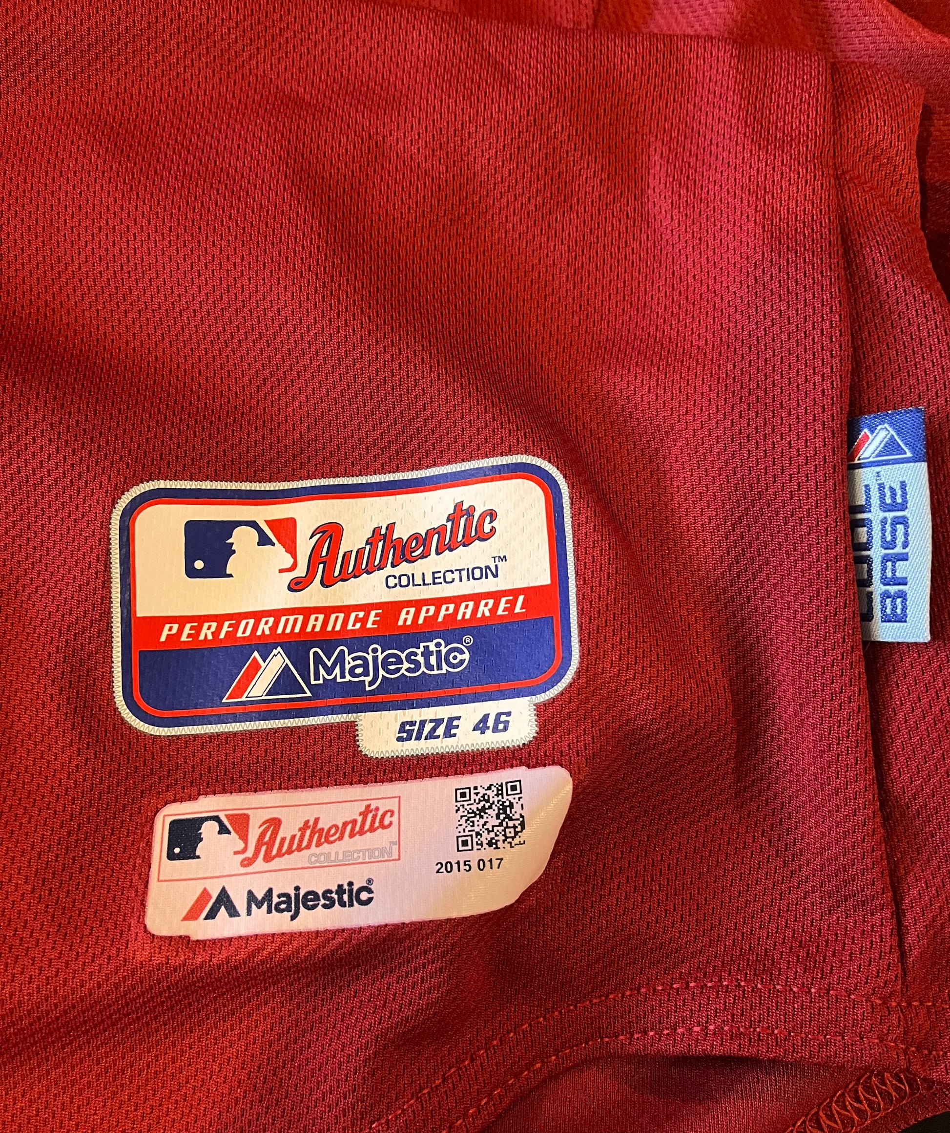 Authentic Autographed Memorabilia 