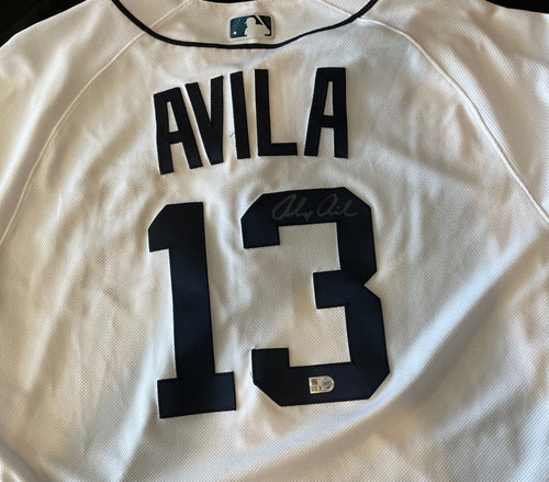 Authentic Autographed Memorabilia 