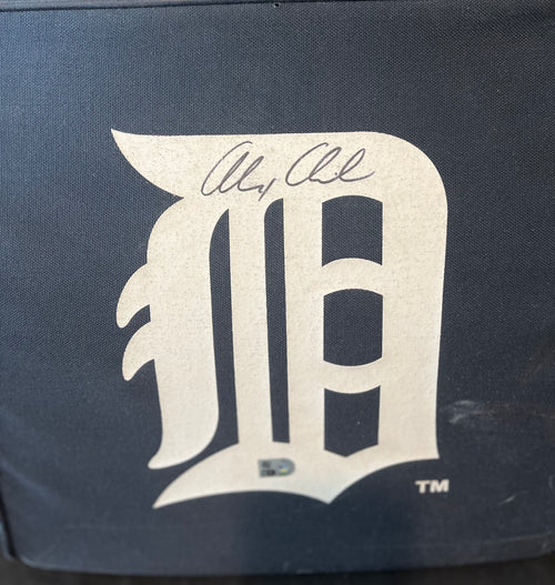 Authentic Autographed Memorabilia 