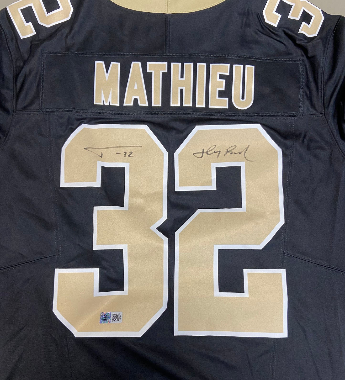 Authentic Autographed Memorabilia 
