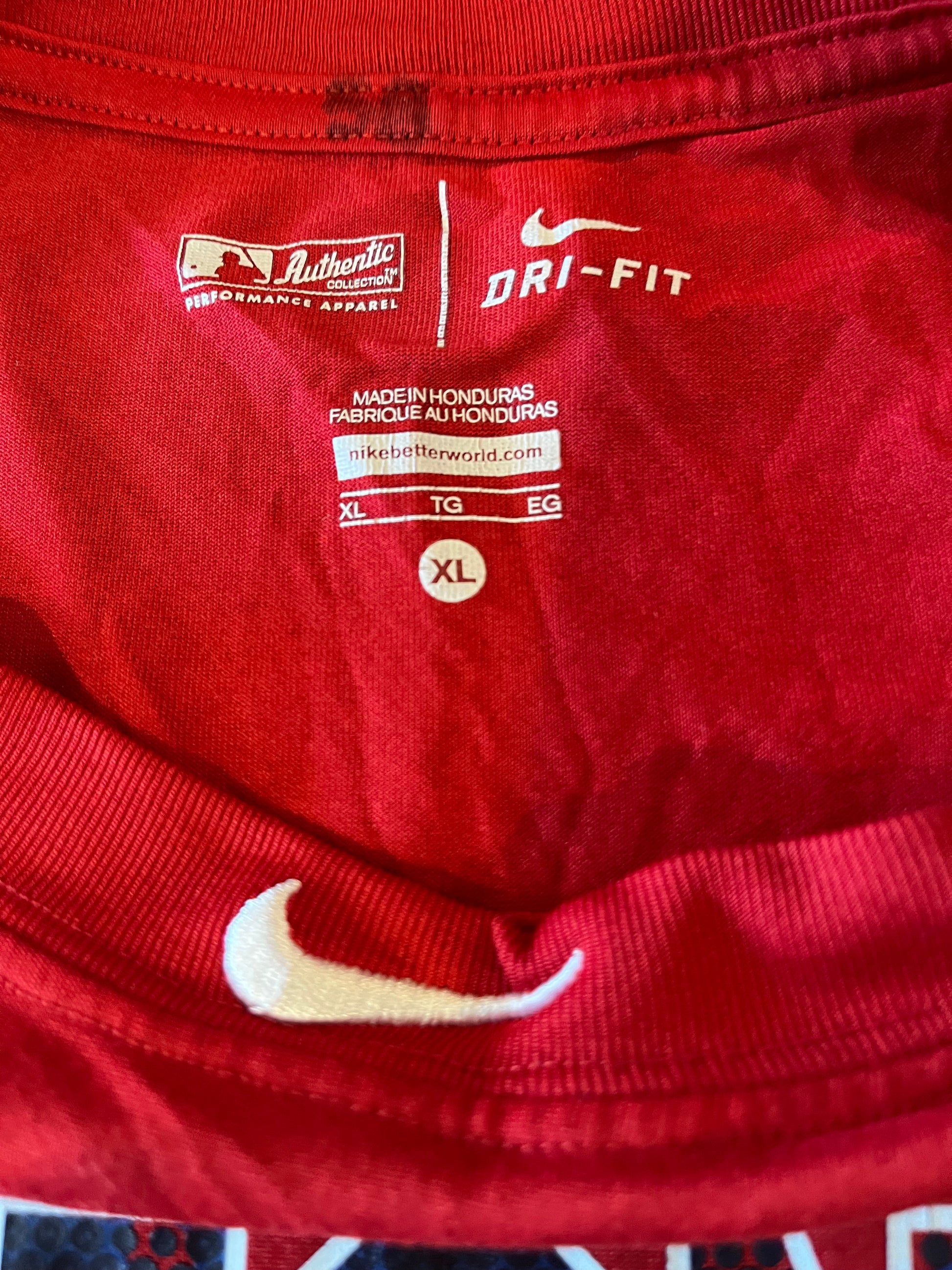 Authentic Autographed Memorabilia 