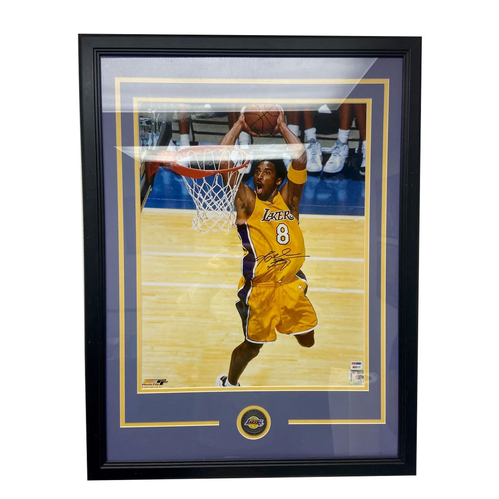 Authentic Autographed Memorabilia 