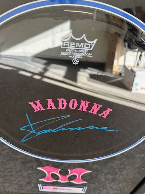 Authentic Autographed Memorabilia 