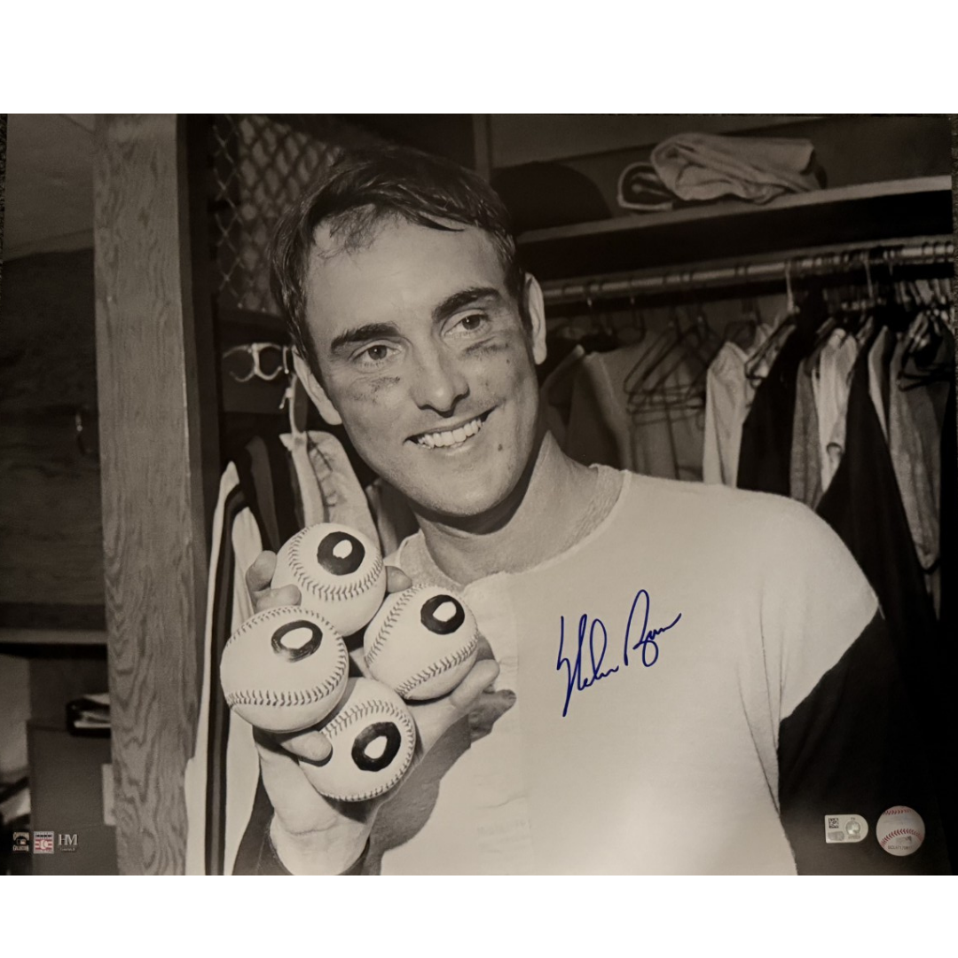 Authentic Autographed Memorabilia 