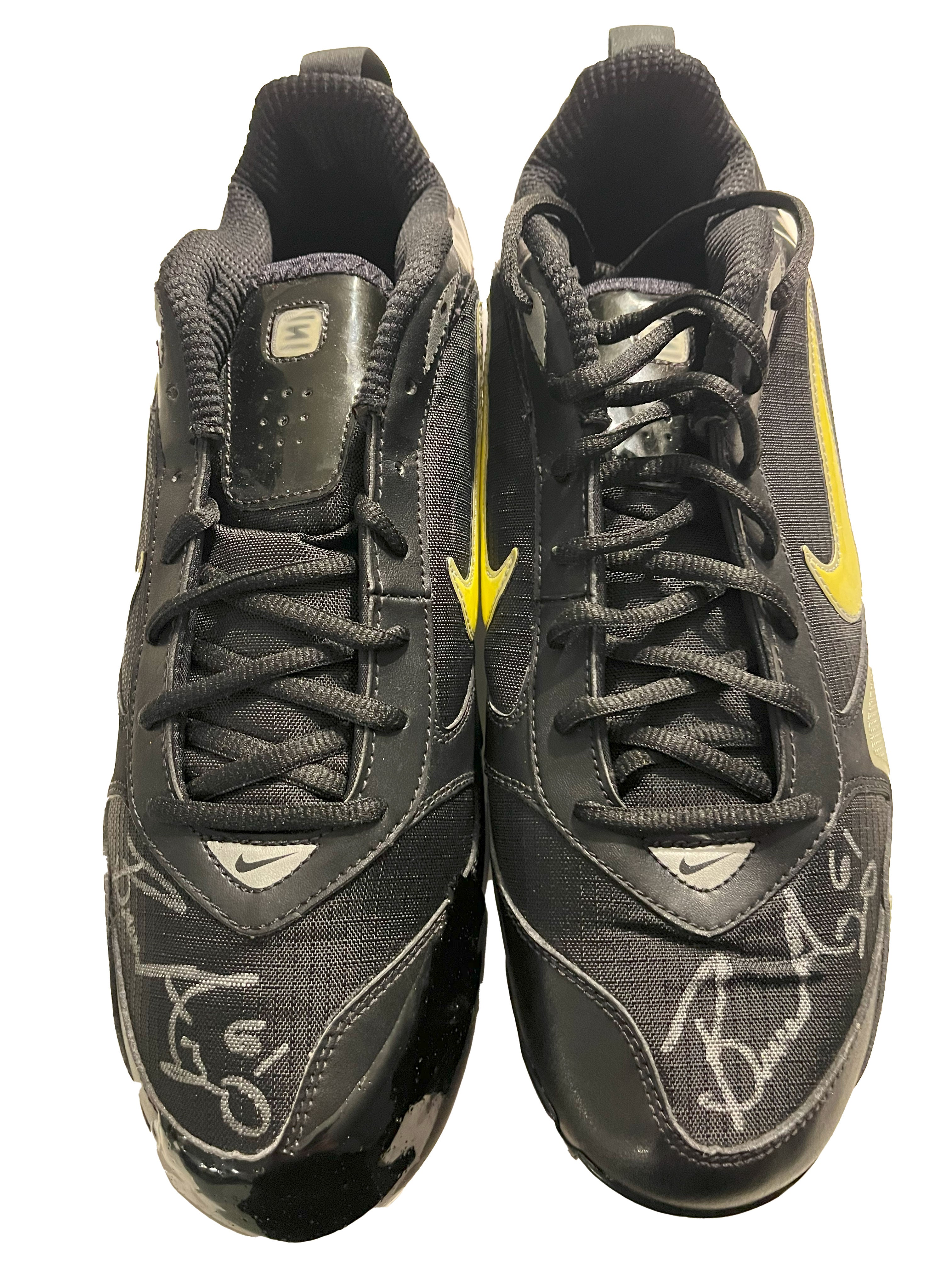 Authentic Autographed Memorabilia 