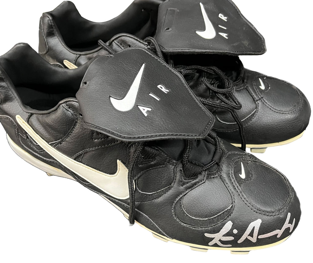 Authentic Autographed Memorabilia 