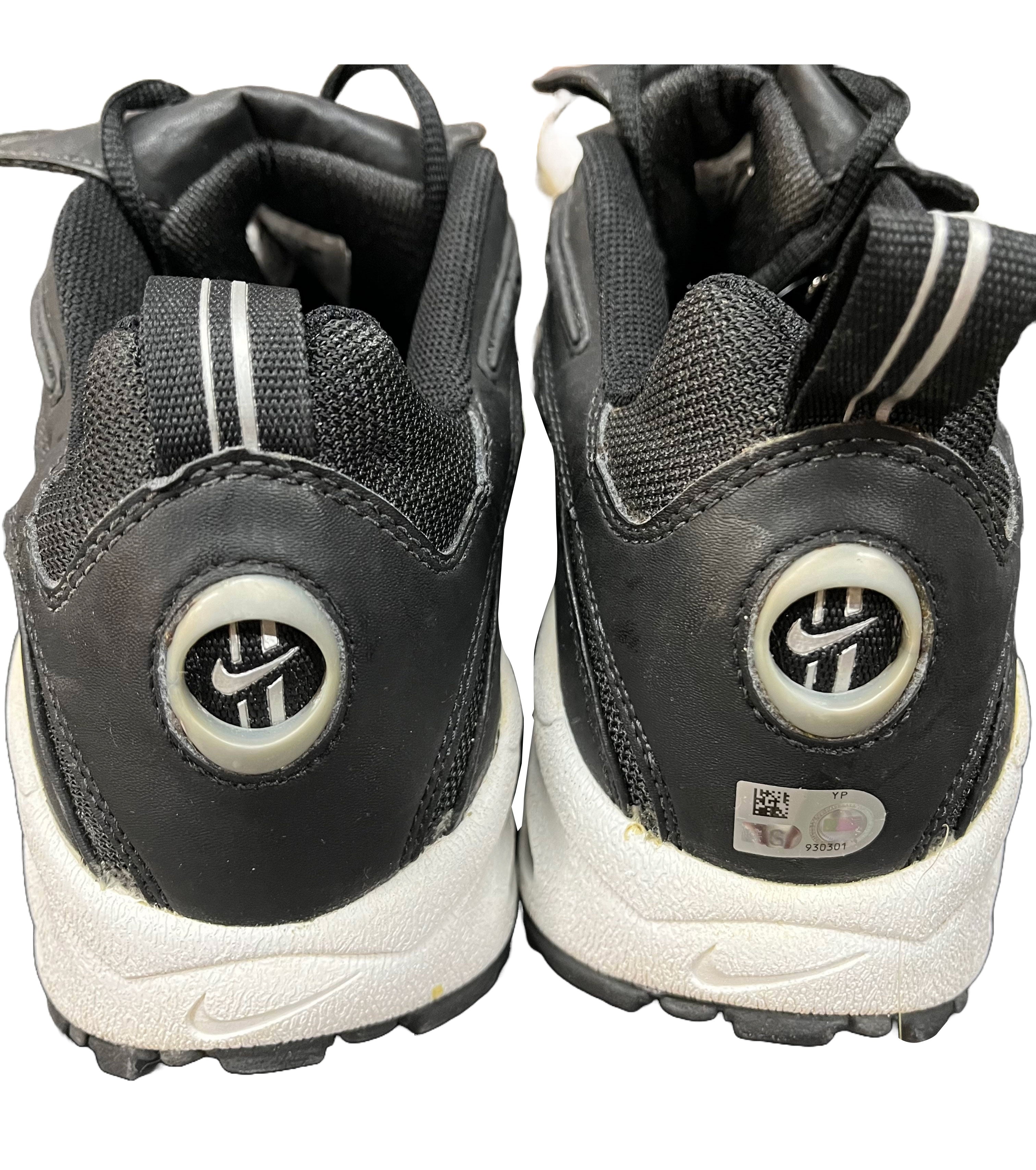 Authentic Autographed Memorabilia 