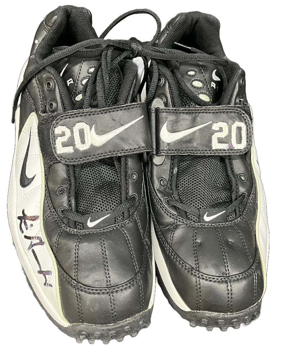 Authentic Autographed Memorabilia 