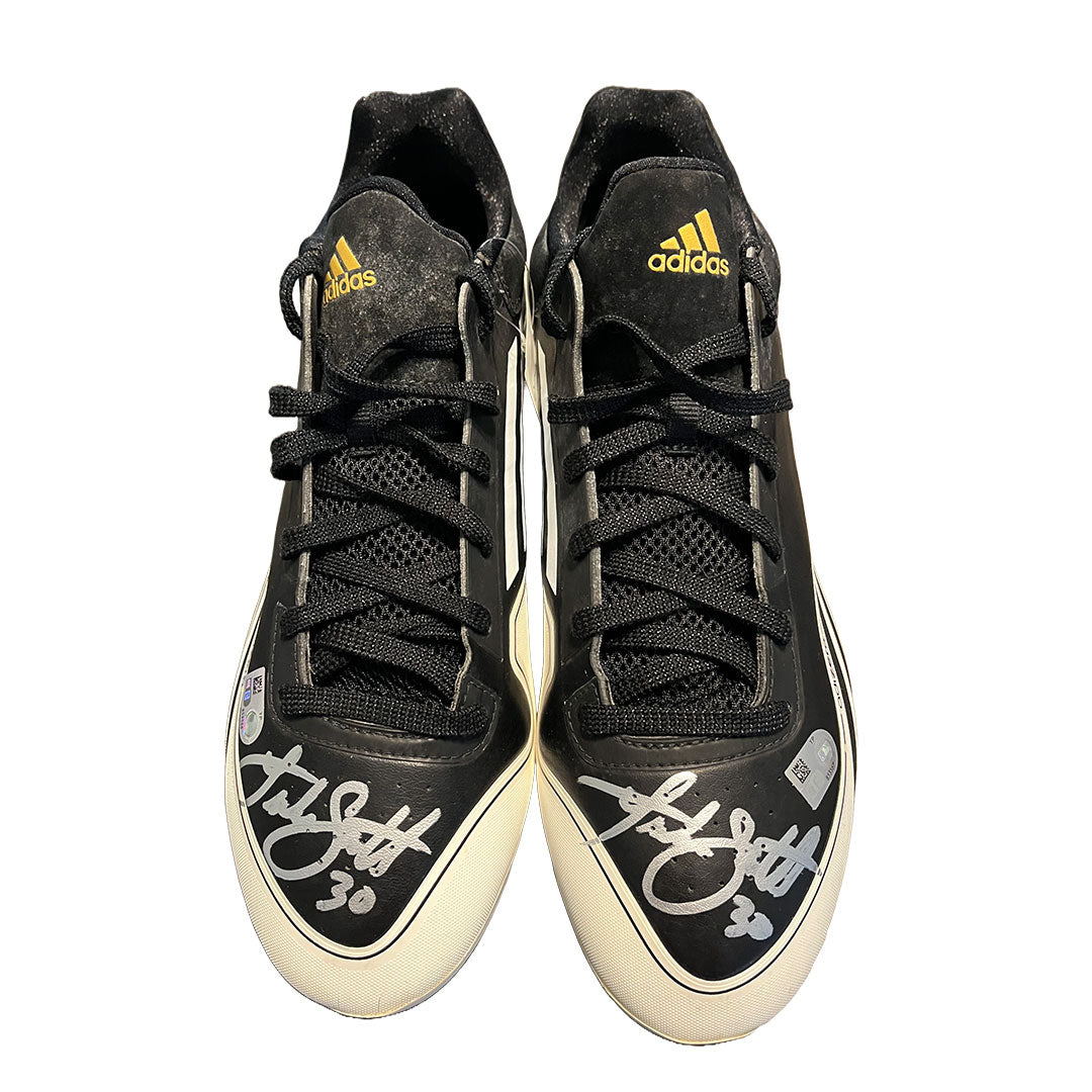 Authentic Autographed Memorabilia 