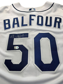Authentic Autographed Memorabilia 