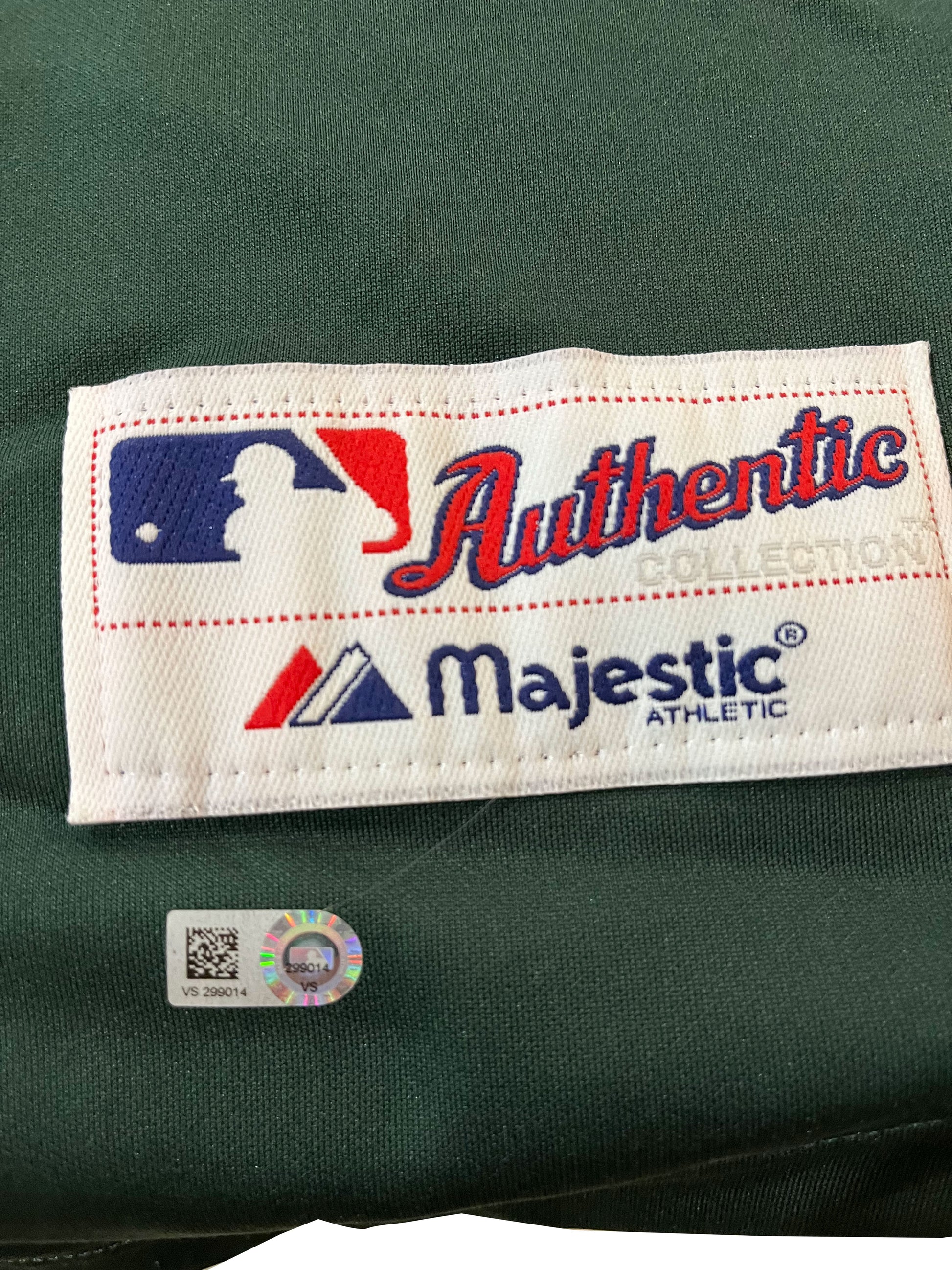 Authentic Autographed Memorabilia 