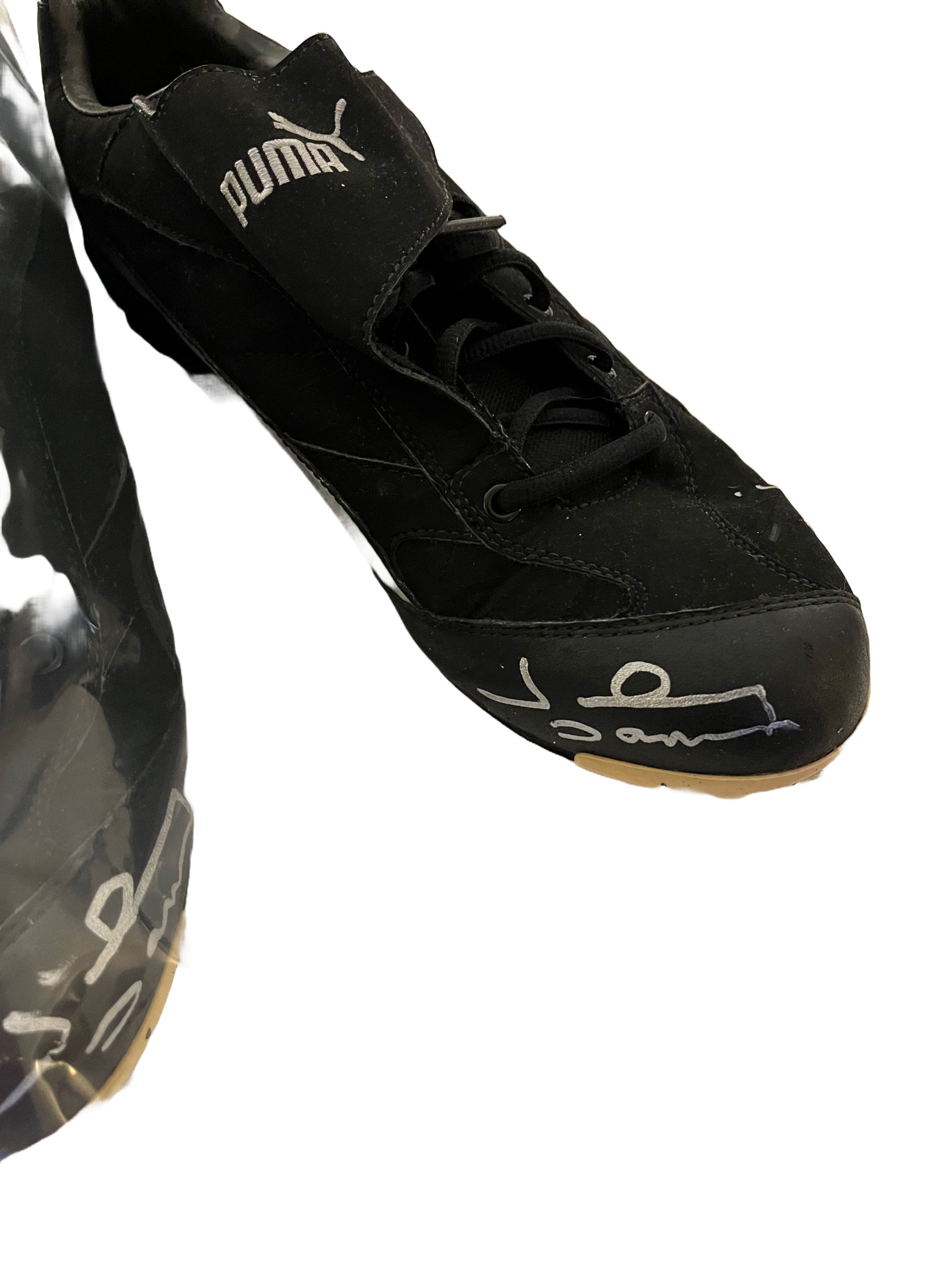 Authentic Autographed Memorabilia 