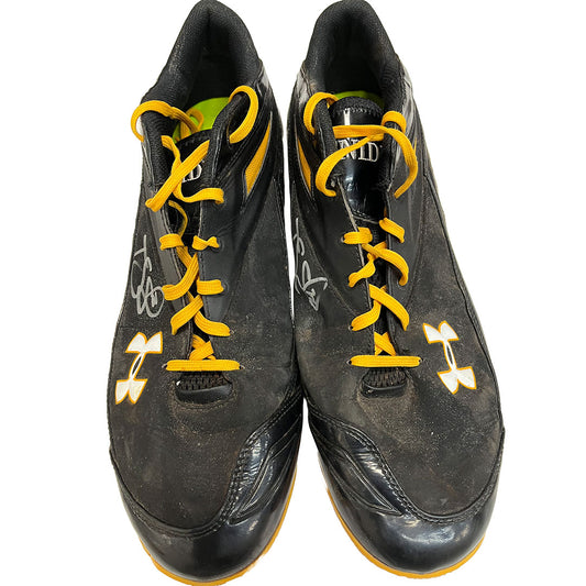 Authentic Autographed Memorabilia 