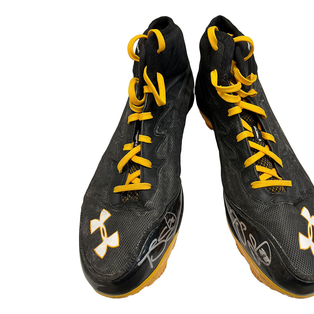 Authentic Autographed Memorabilia 