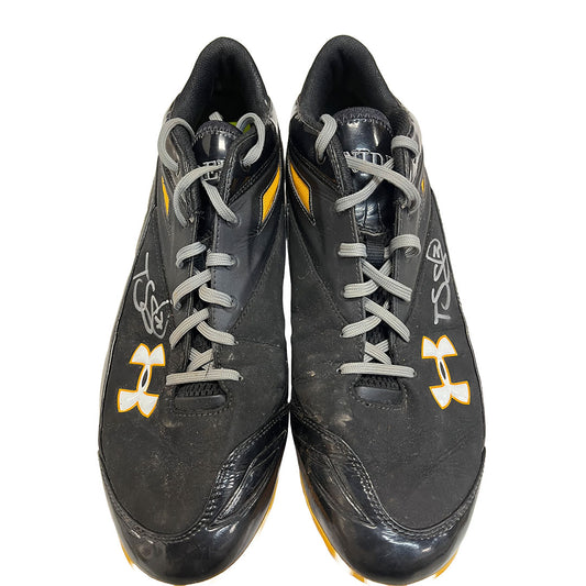 Authentic Autographed Memorabilia 