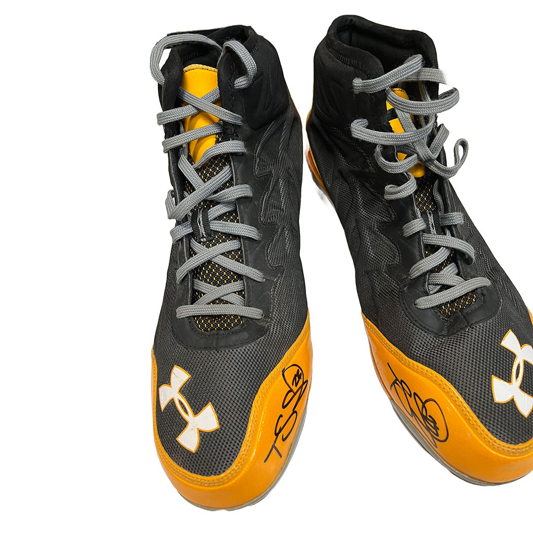 Authentic Autographed Memorabilia 