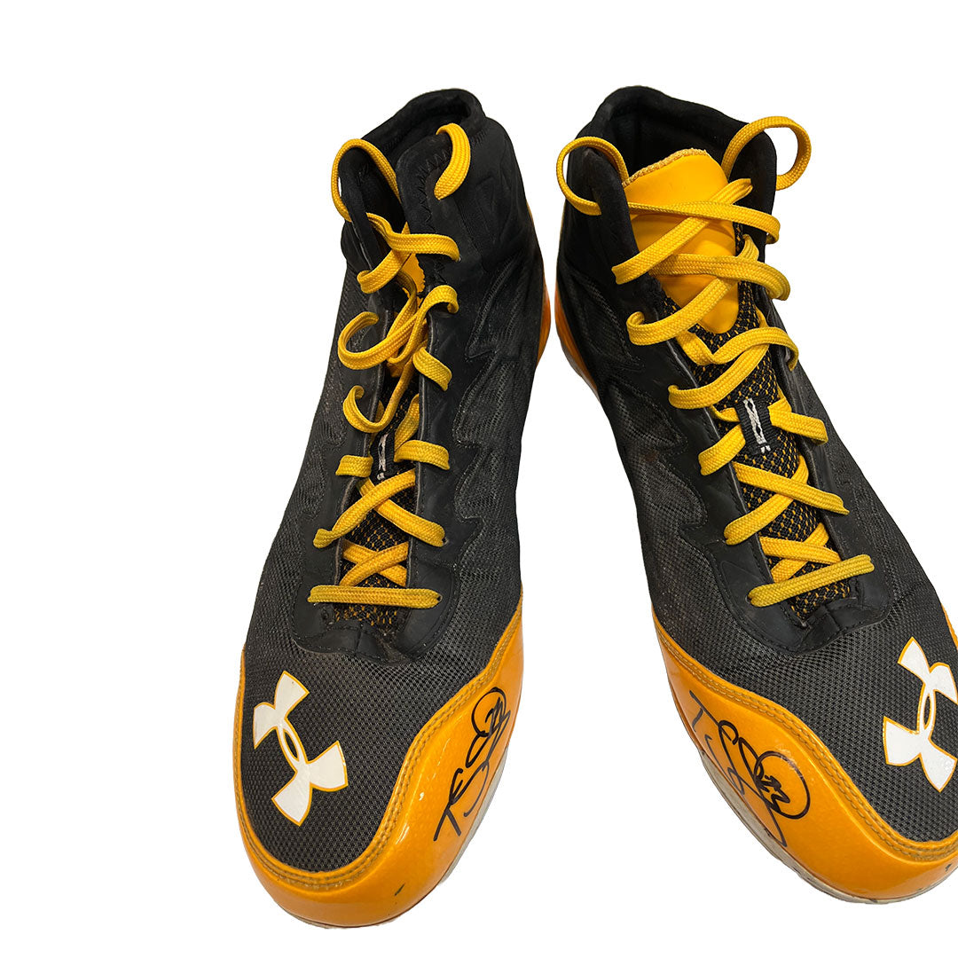 Authentic Autographed Memorabilia 