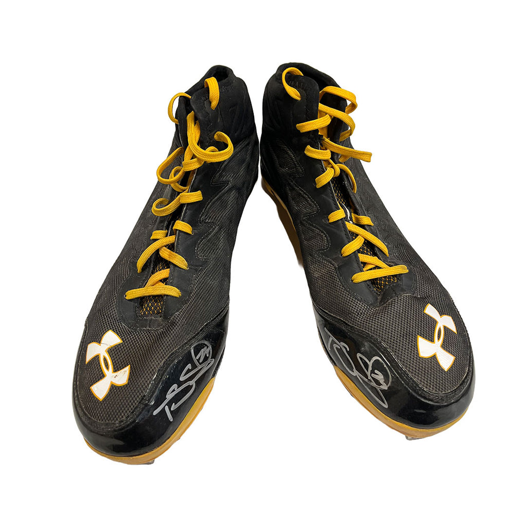 Authentic Autographed Memorabilia 