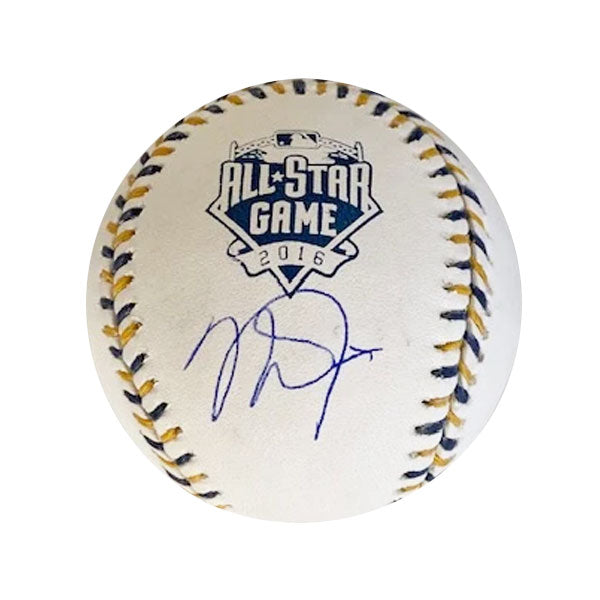 Authentic Autographed Memorabilia 