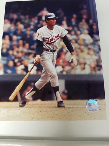 UNSIGNED Rod Carew (batting3) 8x10