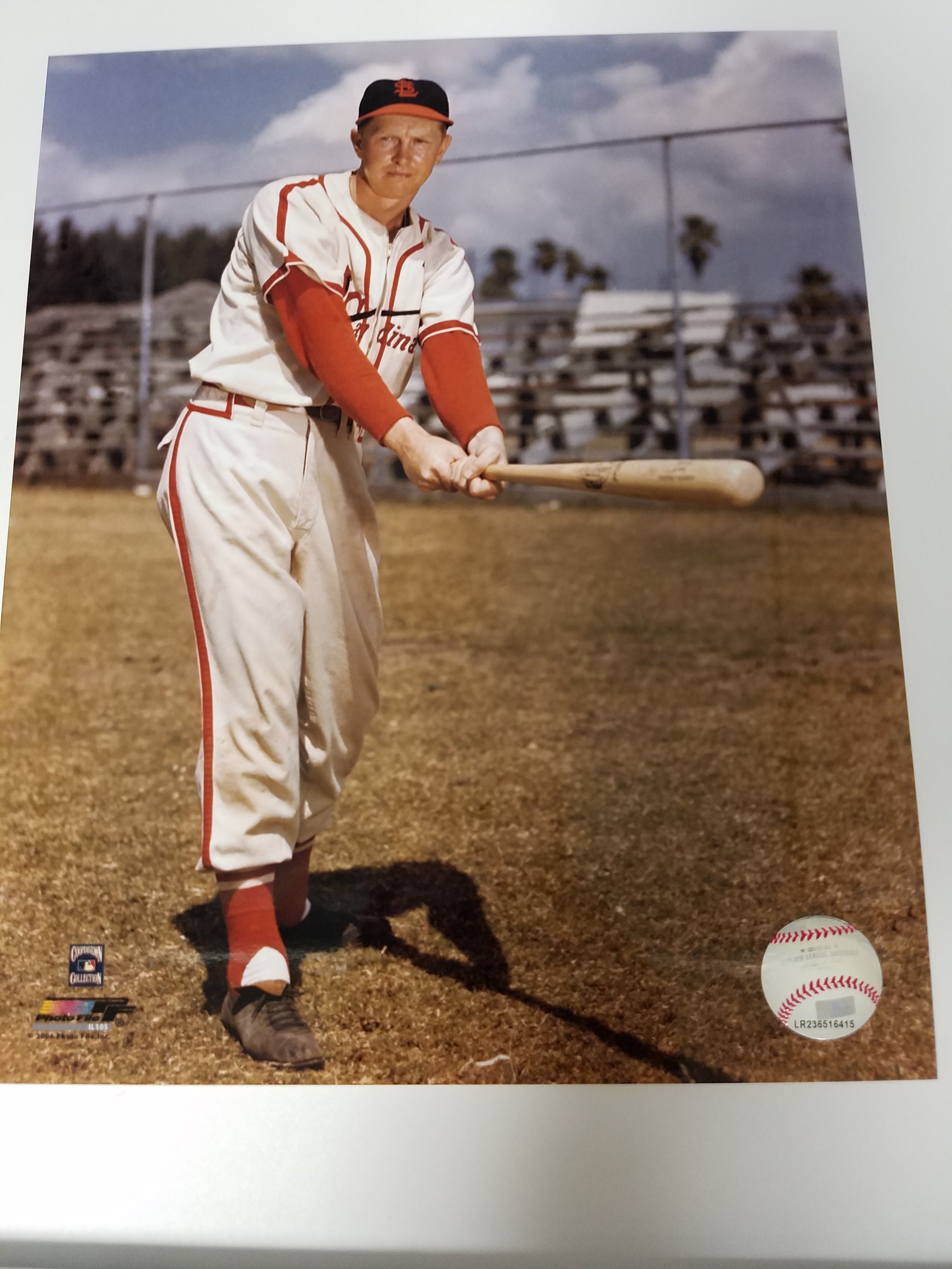Authentic Autographed Memorabilia 