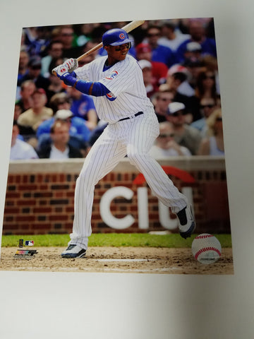 UNSIGNED Starlin Castro (batting) 8x10