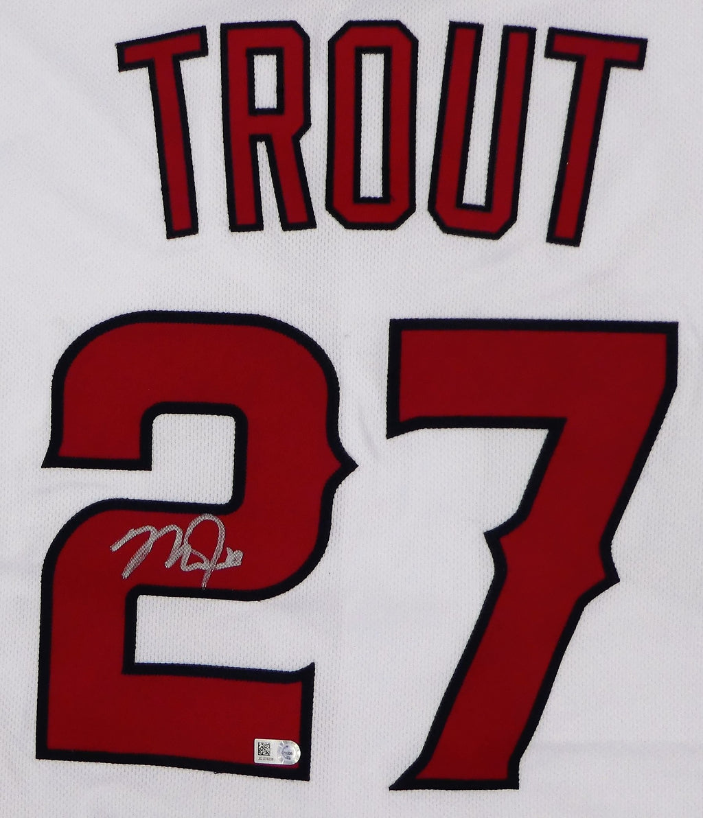 Authentic Autographed Memorabilia 